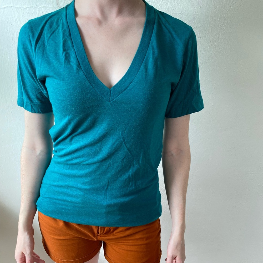 Unisex American Apparel V-Neck Tee - XS